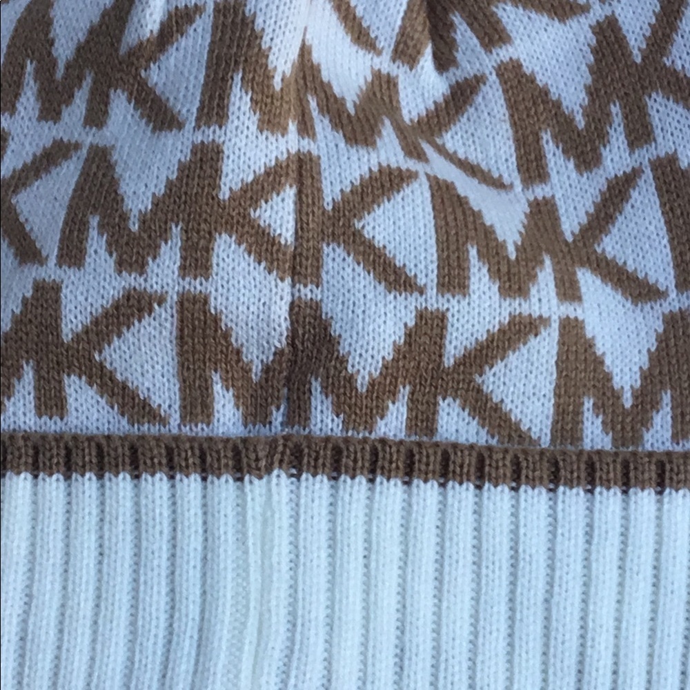 Authentic Michael Kors hat - Picture 3 of 8